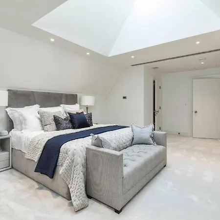 Spacious Close To The Center *